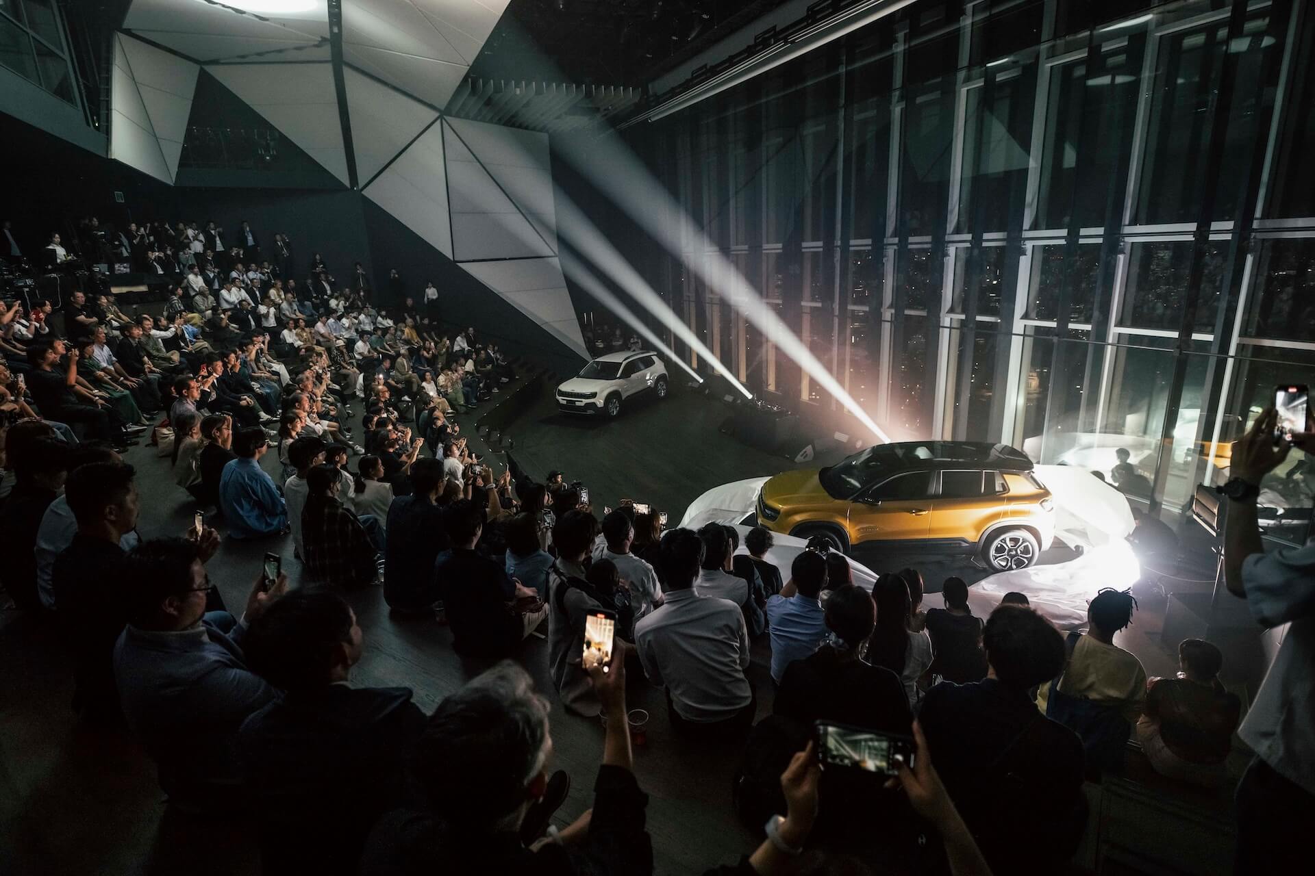 【REPORT】TENDREとYonYonがスペシャルLIVE & DJを披露!完全招待制の<Jeep Avenger Launch Party>をレポート column2410-jeep-avenger2 【REPORT】TENDREとYonYonがスペシャルLIVE & DJを披露!完全招待制の<Jeep Avenger Launch Party>をレポート column2410-jeep-avenger2